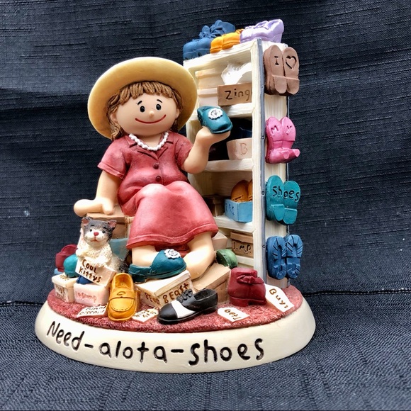 Zingle-Berry  “Need-alota-Shoes”. Holly Berry - Picture 1 of 4